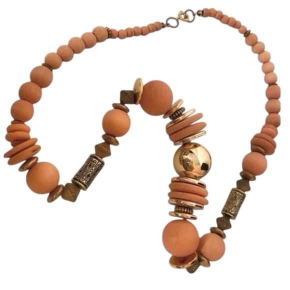 Beautiful Vintage “Golden Girls” Style Wooden Disk Coral Statement Necklace - Picture 7 of 8